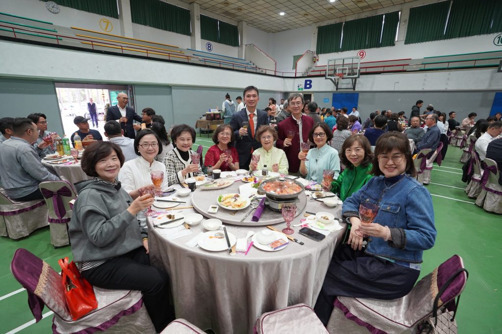Zonta International Guests Joining Chairman Chen and General Manager Chen at the Cartell Chemical Year-End Banquet